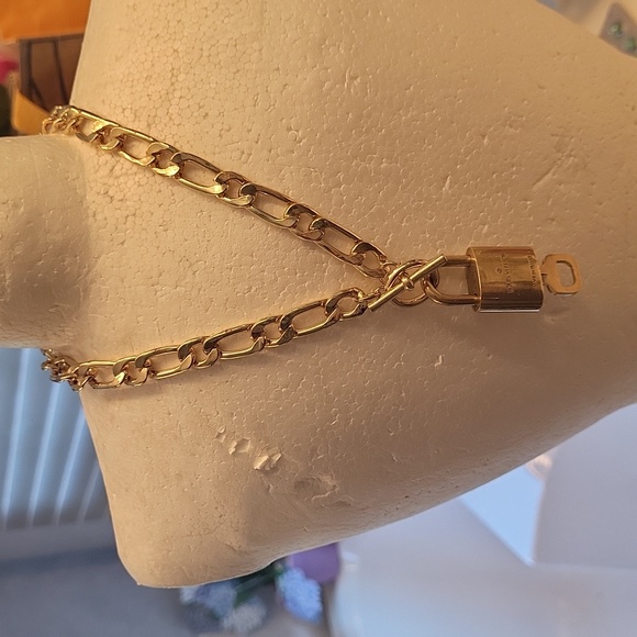 Louis vuitton trio shined by them gorgeous gold plated chocker lock key numbered - Picture 8 of 12